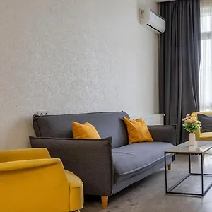 cozy-apartment-in-the-heart-of-tbilisi-2.alltbilisihotels.com/